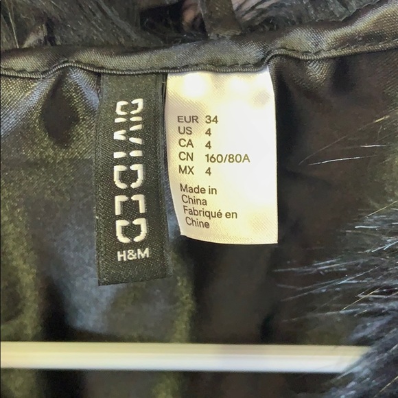 Vest - Picture 2 of 5